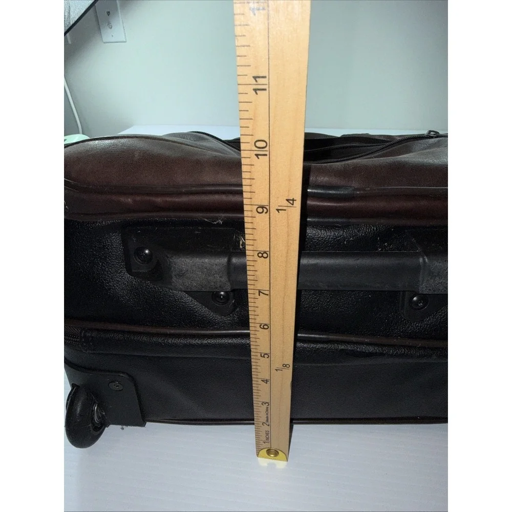 Kenneth Cole Reaction‎ Leather Rolling Briefcase Brown Zippered Laptop